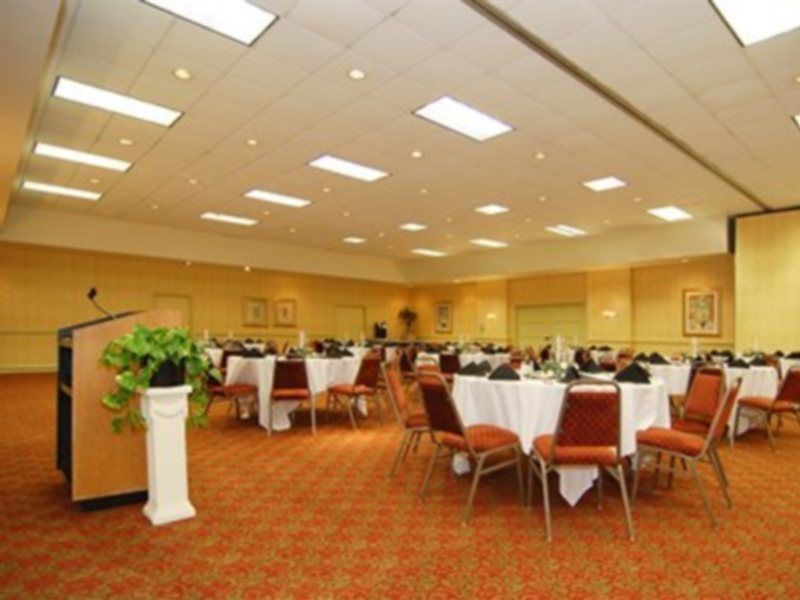 טאמפה Quality Inn & Conference Center מראה חיצוני תמונה